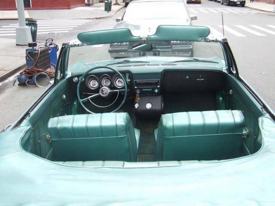  Chevrolet Corvair Convertible 1966 года  (фото 3 из 25)